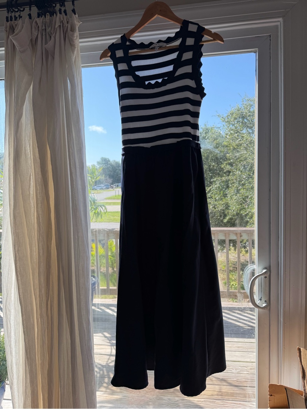 Ellen Tracy Black & White Striped Sleeveless Midi Dress